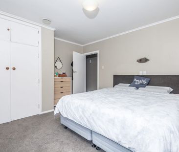 24 Franklyn Road, Tawa - Photo 5