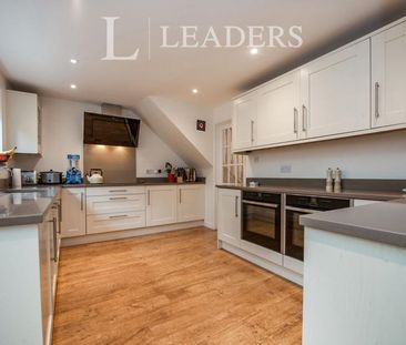 4 bedroom house to rent Church Street, Cirencester, GL7 - Photo 5