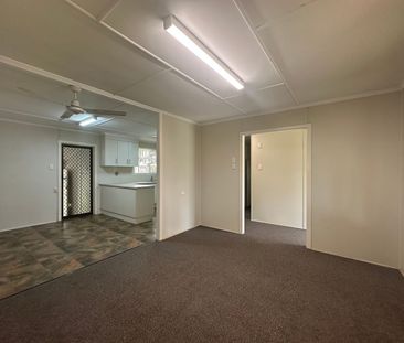 THREE BEDROOM HOME IN WALKERVALE! - Photo 2