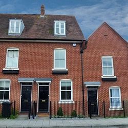 Station Road West, St Dunstans, Canterbury, CT2 8AN, Kent - Photo 4