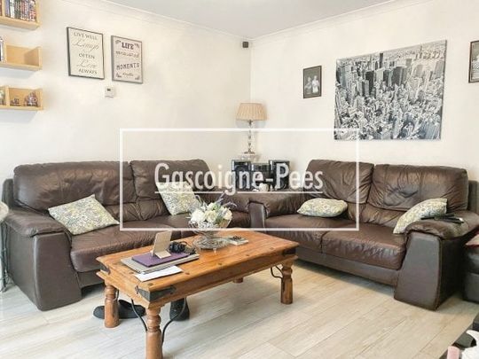 Popley, RG24 - Photo 1