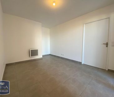 Location Appartement 2 pièces 46m² MONTEUX 84170 - Photo 2