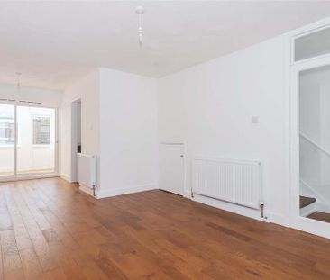 3 bedroom semi-detached house to rent - Photo 6