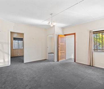 Tidy Family Home - Photo 1