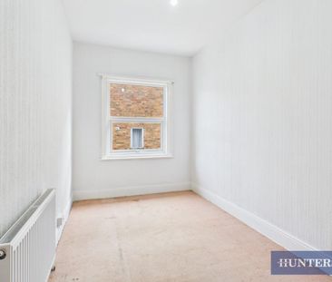2 bedroom Flat To Let - Photo 3