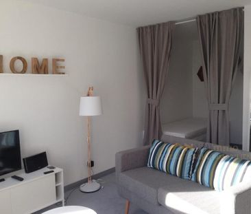 Hübsches und möbliertes Appartement mit Balkon wartet auf Sie! Gute... - Foto 1