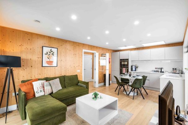 2 Bed Detached House, Hogarth Road, BN3 - Photo 1