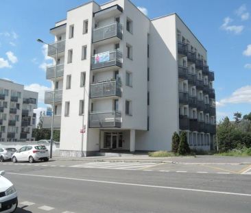 Pronájem bytu 1+kk v Praze 10, ul. Hornoměcholupská - Photo 1