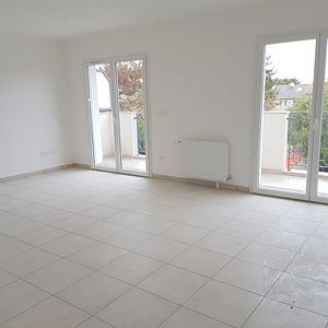 Location appartement 2 pièces, 60.24m², Sainte-Geneviève-des-Bois - Photo 2