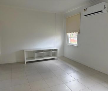 GREAT LOCATION! - Photo 1