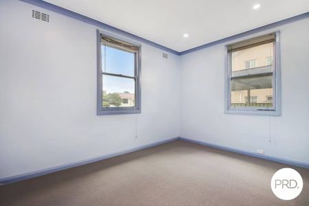 2 BEDROOM HOME WITH GREAT SIZE YARD! - Photo 3