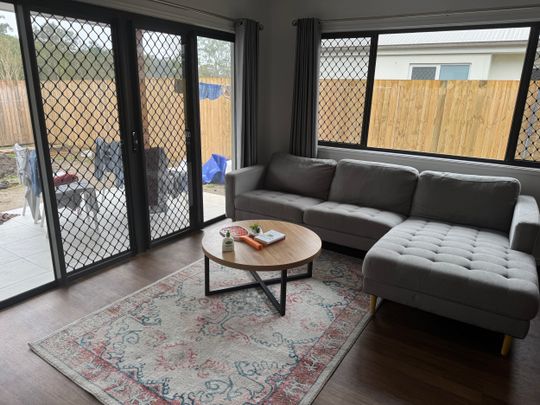 Morayfield - Photo 1