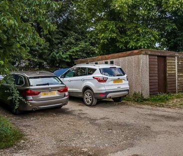 Doughton, Tetbury, Gloucestershire, GL8 - Photo 5