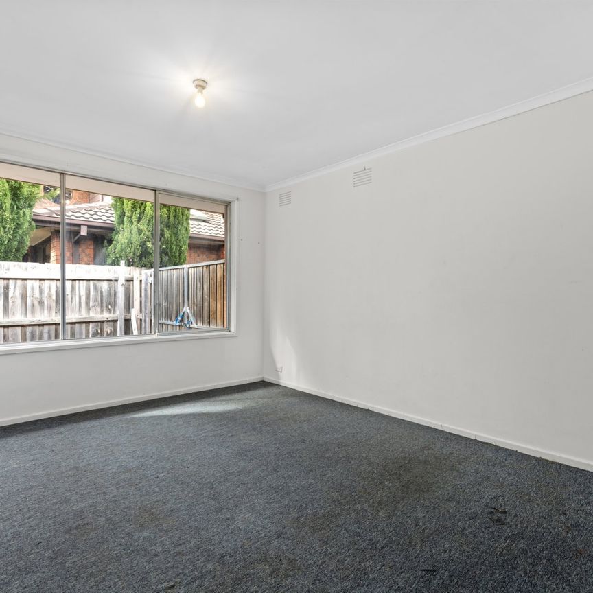 Family Home Just Steps from Sunbury Square! - Photo 1