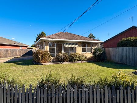 Charming Family Home in Prime Location - Photo 5