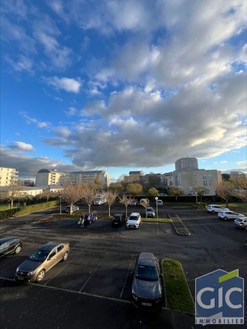APPARTEMENT T1 MEUBLE SECTEUR POLYCLINIQUE DU PARC - Photo 2