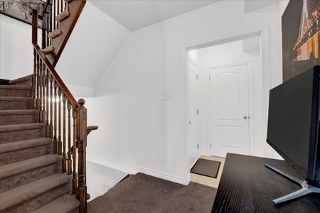 For Lease - 383 Dundas Street Unit# 26, Hamilton, Ontario - Photo 3