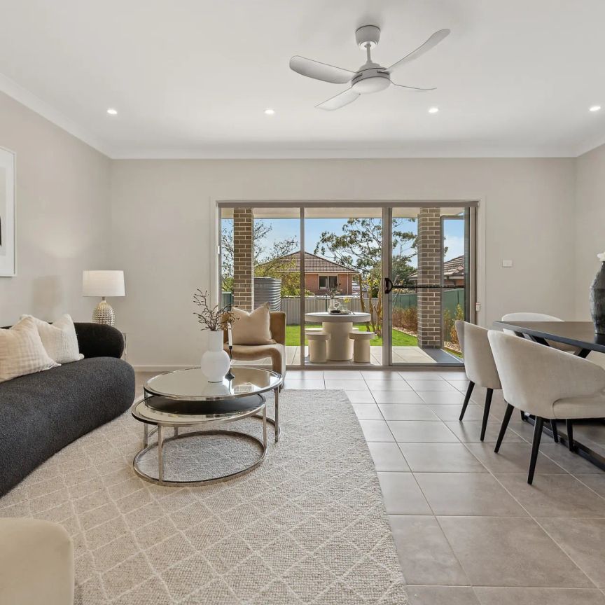 Luxuriously Designed Four Bedroom Duplex in Ultra-Convenient Setting - Photo 1