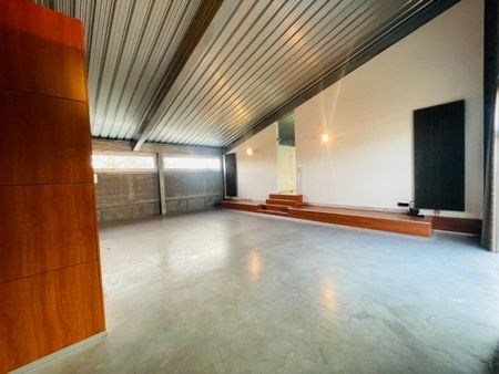 Sint- Andries, Exclusieve LOFT 150m2 met groot ZONNETERRAS 80 m² met alle privacy, 1 slaapkamer. - Photo 2