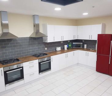 Lovely Brand New Ensuite Room - No deposit All Bills Included! Room 6 - Photo 4