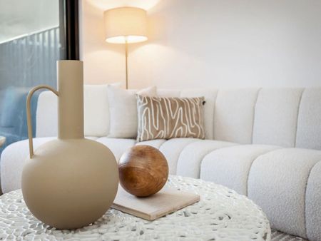 Modern Townhouse Living in Albury - Photo 4