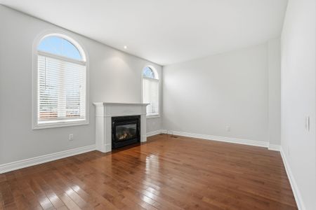 For Lease - 319 Duskywing Way, Oakville, Ontario - Photo 3