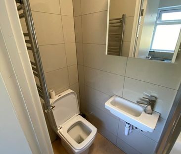 Studio Flat, Milford Gardens, HA8 - Photo 4