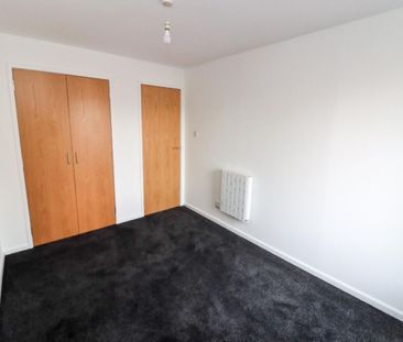 Upper Craigs Stirling, FK8 2DT - Photo 2