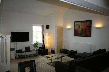 Boteler Court Elphins Drive, Wilderspool Park, Warrington, WA4 - Photo 5