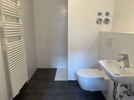Neuwertige Maisonette Wohnung + Garten in DA City - Photo 3