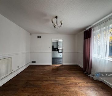 4 bedroom semi-detached house to rent - Photo 4