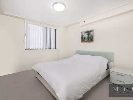 Fully Furnished Apartment at Regis Towers! - Photo 3