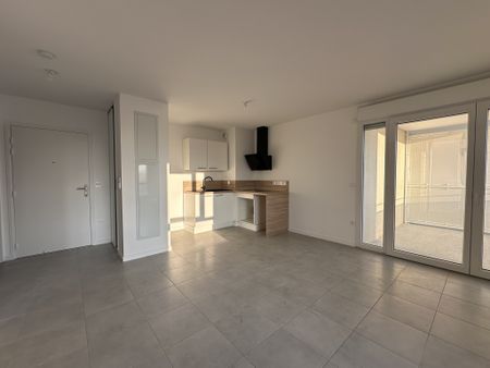 Location Appartement 2 pièces 42m² ECHIROLLES 38130 - Photo 3