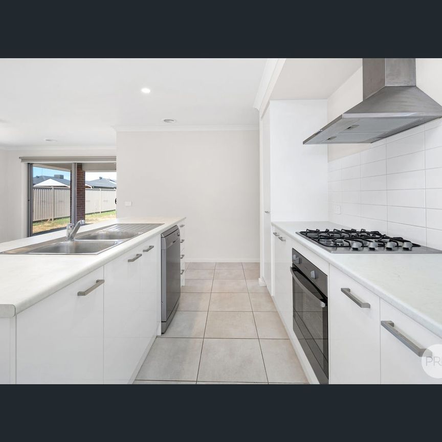 5 Masters Drive, Winter Valley, Vic 3358 - Photo 1