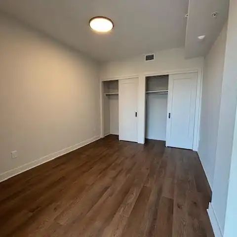 The Cooper — Large Penthouse 1 Bedroom / 1 Bathroom - Photo 1