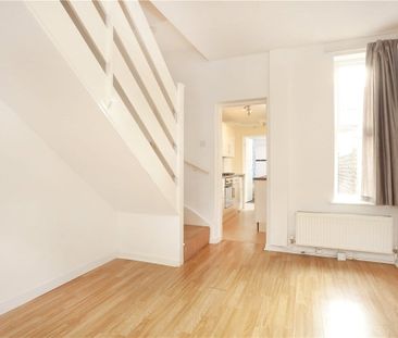 Well presented 2 bedroom mid-terraced property located in the popul... - Photo 6