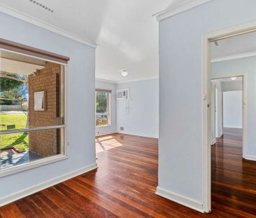 Central Mandurah Gem on 809sqm - Comfort, Character & Coastal Conve... - Photo 2