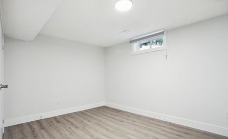 For Lease - 396 Hudson Drive, London East, Ontario - Photo 2