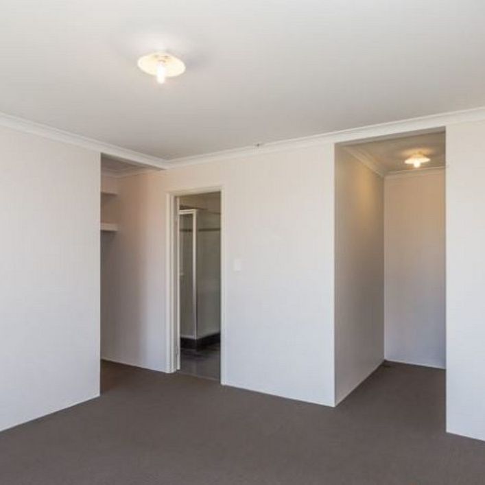 Bright & Modern - Photo 1