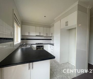 Three Bedrooms, Room to Settle - Photo 4