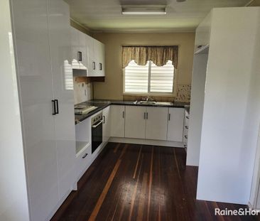 Neat and Tidy Home - Photo 3