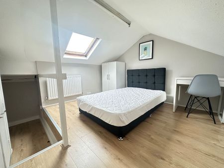 Adelaide Road, Liverpool. - Photo 3