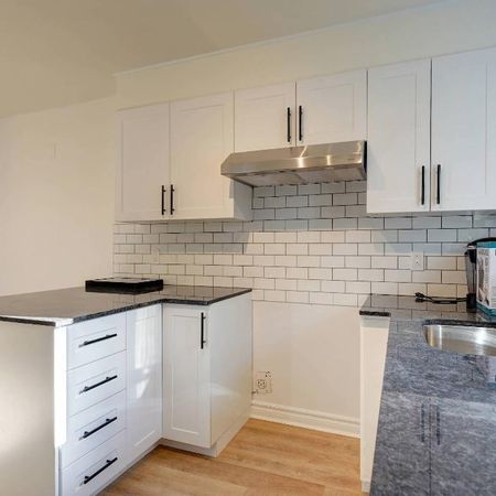 Grand 4 1/2 rénové à Mirabel - Libre maintenant - Internet inclus - Photo 3