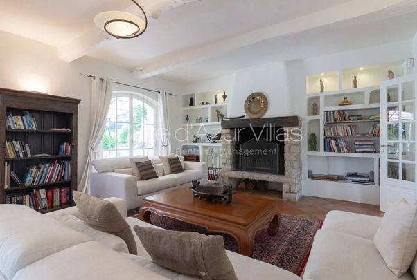 Tout savoir sur cette maison dans le quartier Ile Verte-Nord Est, à Valbonne - Photo 1