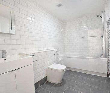 Wellington Square, Hastings, TN34 - Photo 1