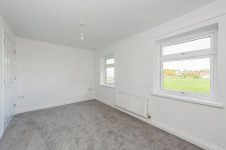 2 bedroom semi-detached house to rent - Photo 3