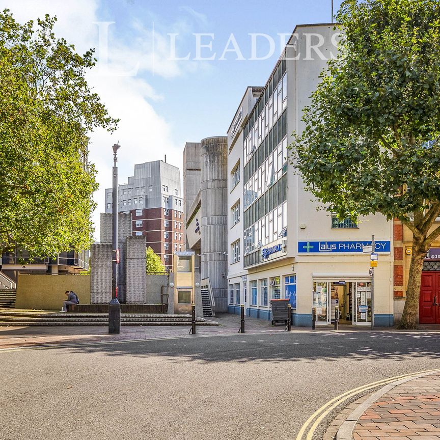1 bedroom room to rent Guildhall Walk, Portsmouth - Photo 1