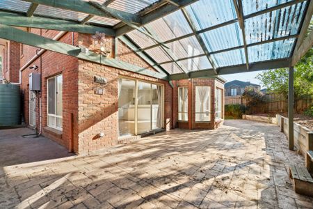 SOPHISTICATION, STYLE, AND EXCEPTIONAL SPACE - Photo 5