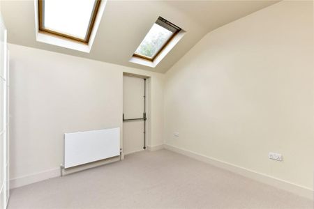 3 Bed Bungalow, Latchmere Road, SW11 - Photo 3