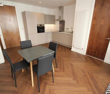 2 bedroom apartment to rent - Photo 4